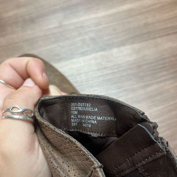 Brown booties - Picture 7 of 8